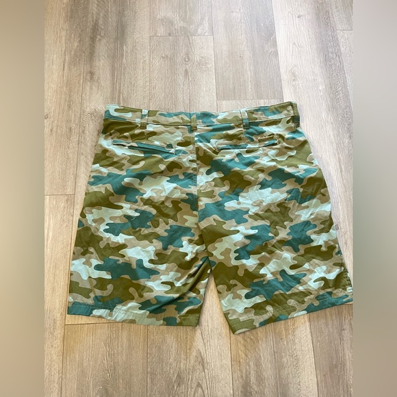 Eddie Bauer Camo Print shorts - Picture 3 of 5